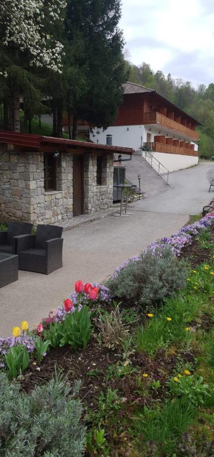 B&B Zlatna Nit Босанска Крупа Екстериор снимка
