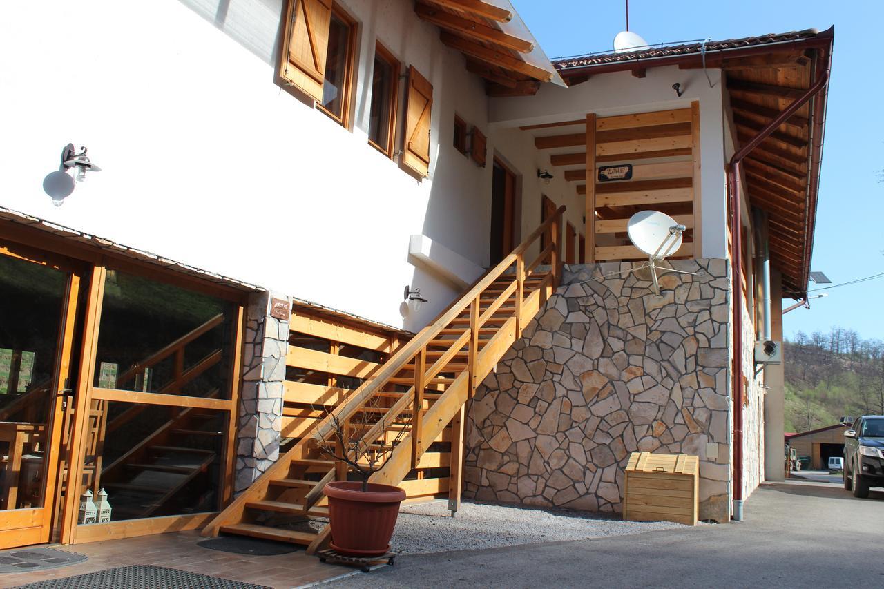 B&B Zlatna Nit Босанска Крупа Екстериор снимка