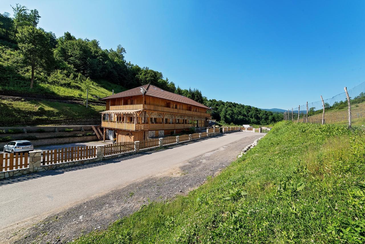 B&B Zlatna Nit Босанска Крупа Екстериор снимка
