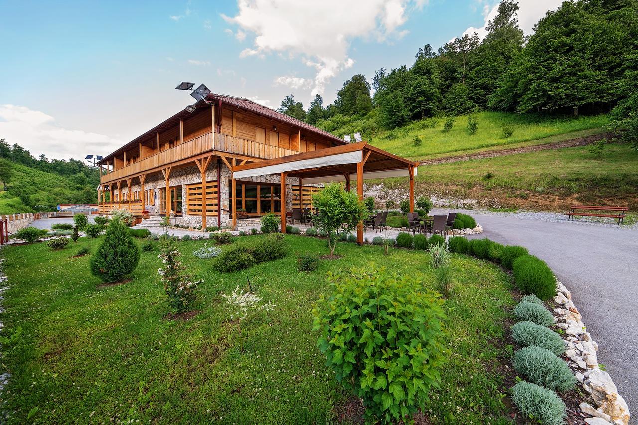 B&B Zlatna Nit Босанска Крупа Екстериор снимка