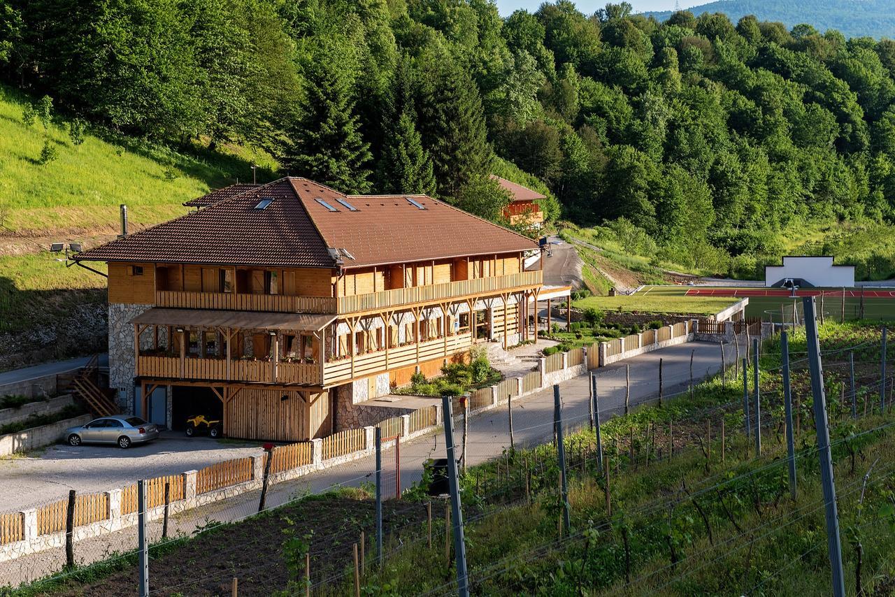 B&B Zlatna Nit Босанска Крупа Екстериор снимка