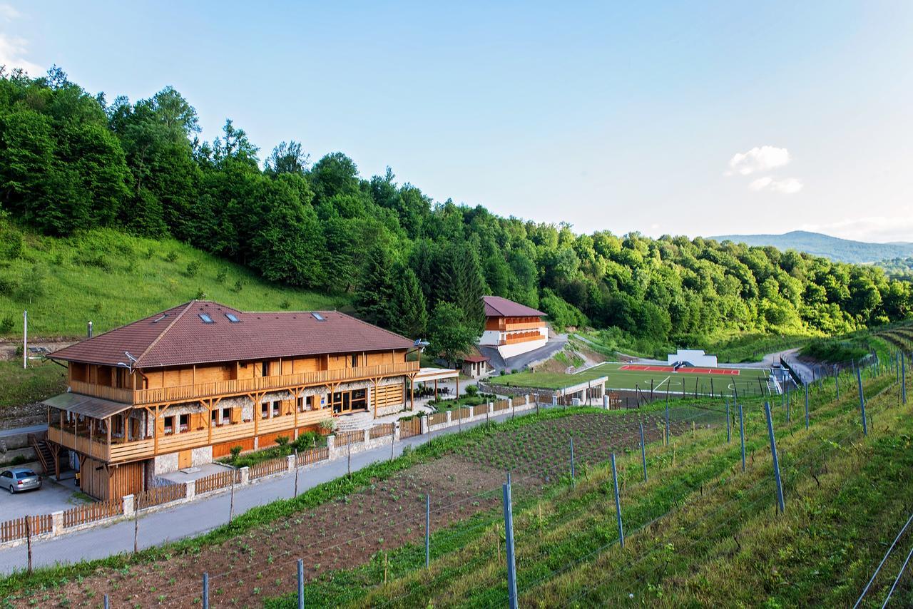 B&B Zlatna Nit Босанска Крупа Екстериор снимка