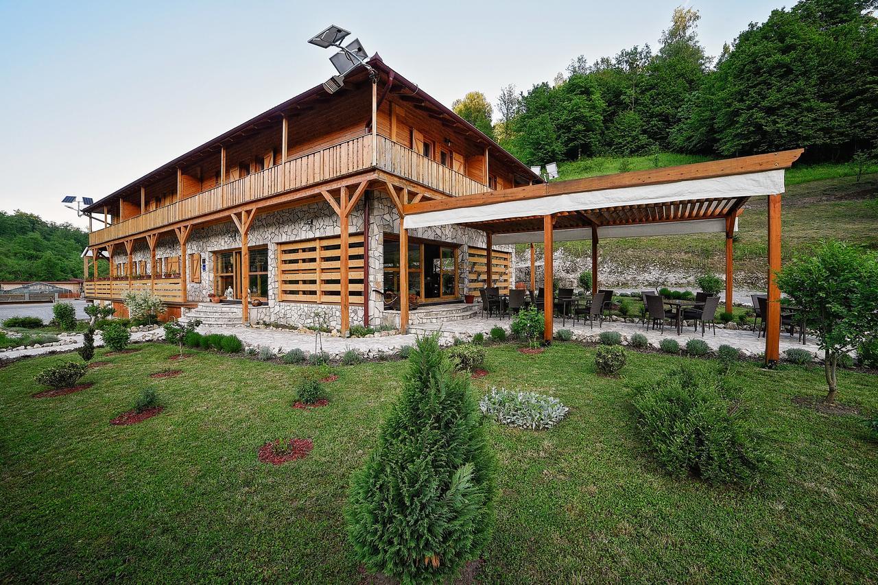 B&B Zlatna Nit Босанска Крупа Екстериор снимка
